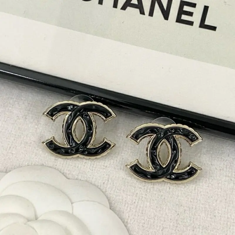 chanel boucles doreilles pour femme s_1261a314